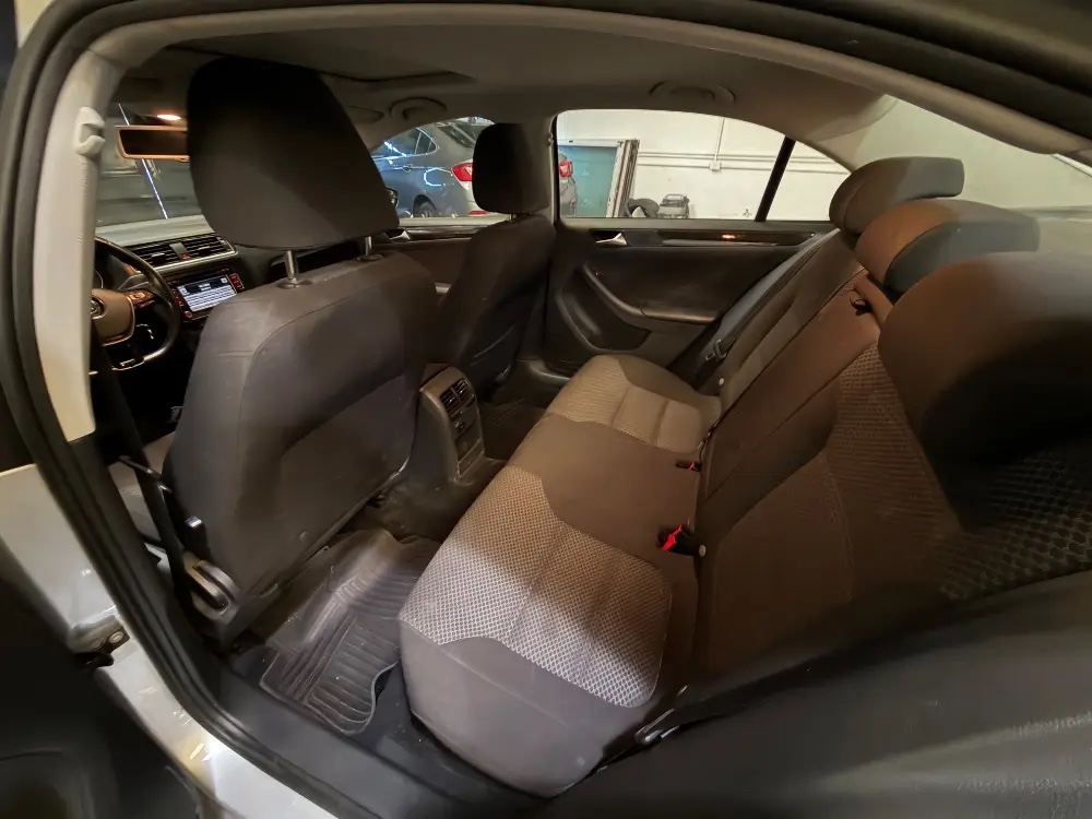 Volkswagen Vento Advance Plus 2.5 Tiptronic 170cv — foto 9